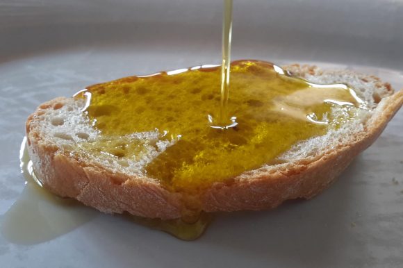 Pane e Olio Extra Vergine di Oliva